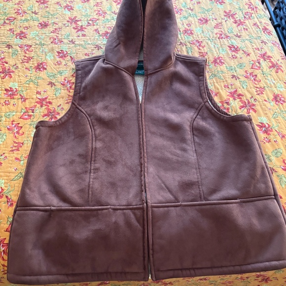 Ralph Lauren Suede Vest with Hood - Picture 2 of 7